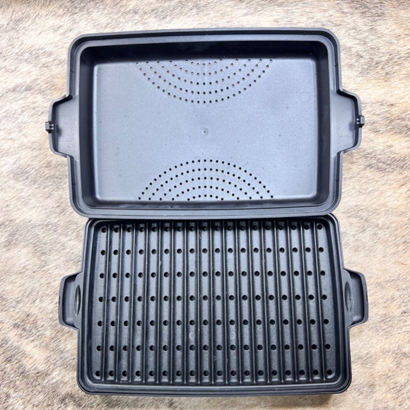 Pampered Chef Shallow Micro-Cooker - Picture 3 of 4